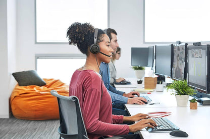 Logitech Zone UC Wired USB Headset, Premium Audio Drivers and Advanced Noise-Canceling Mic Technology | 981-000875